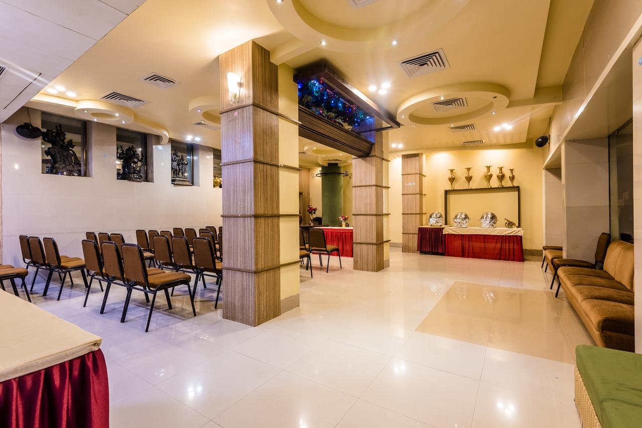 Hotel Panchratna Panvel Zewnętrze zdjęcie