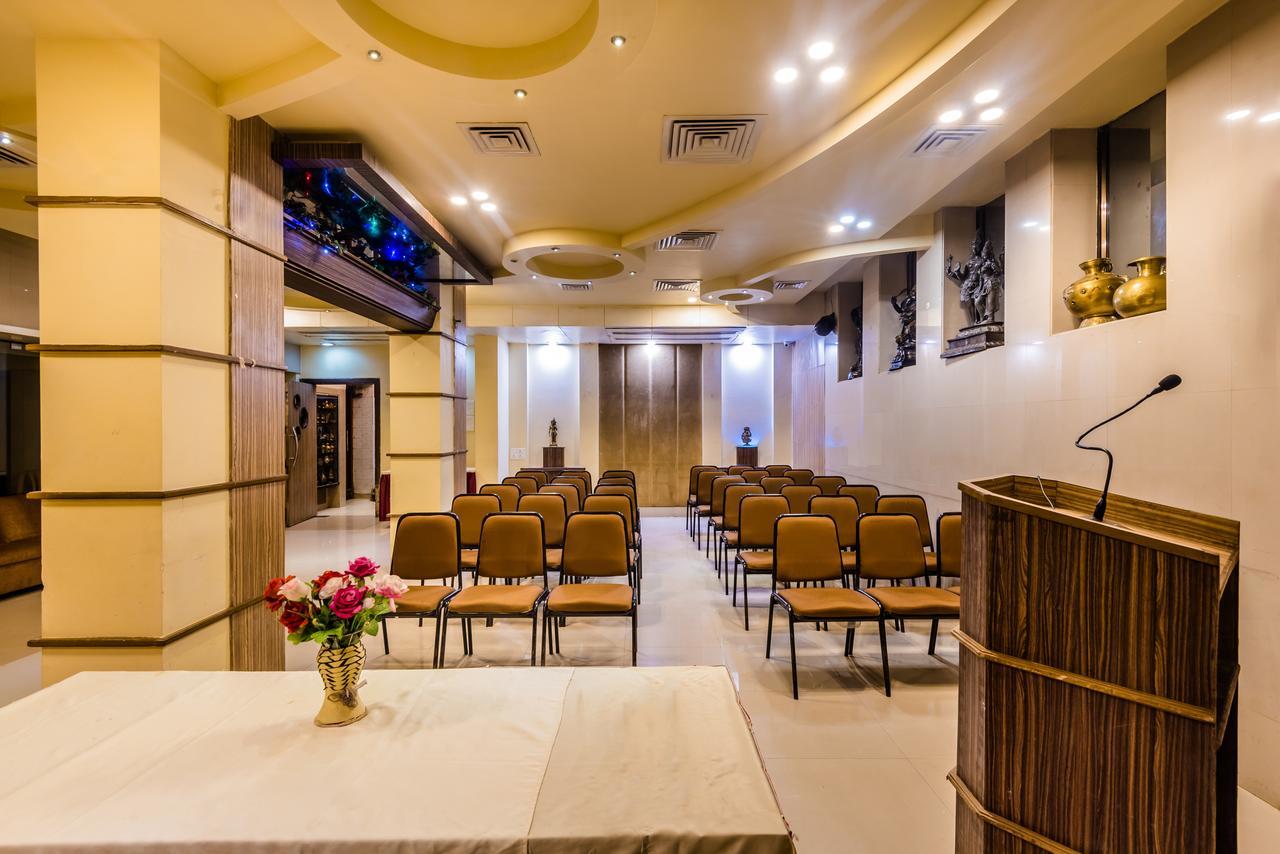 Hotel Panchratna Panvel Zewnętrze zdjęcie