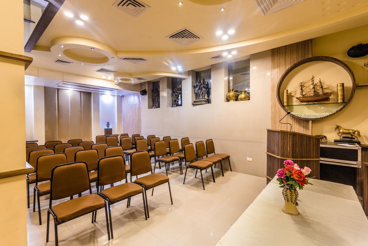 Hotel Panchratna Panvel Zewnętrze zdjęcie