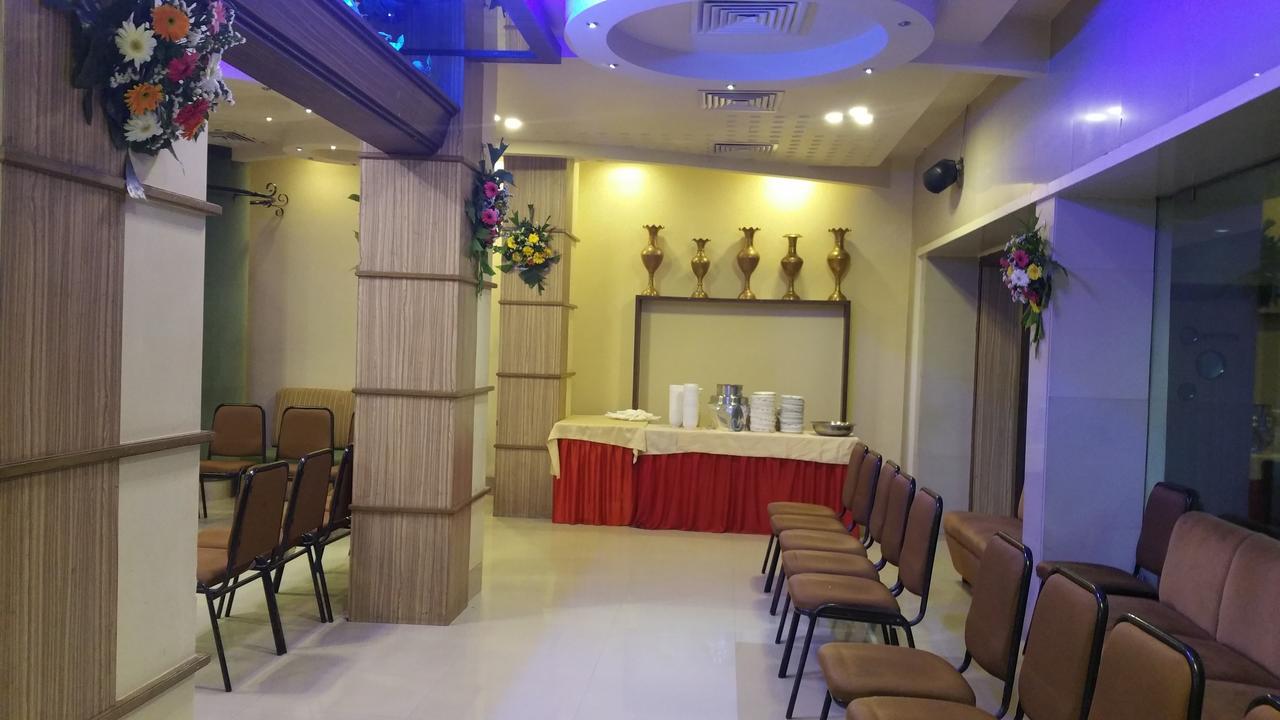 Hotel Panchratna Panvel Zewnętrze zdjęcie